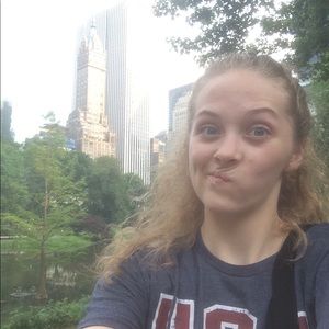 Meet your Posher, April